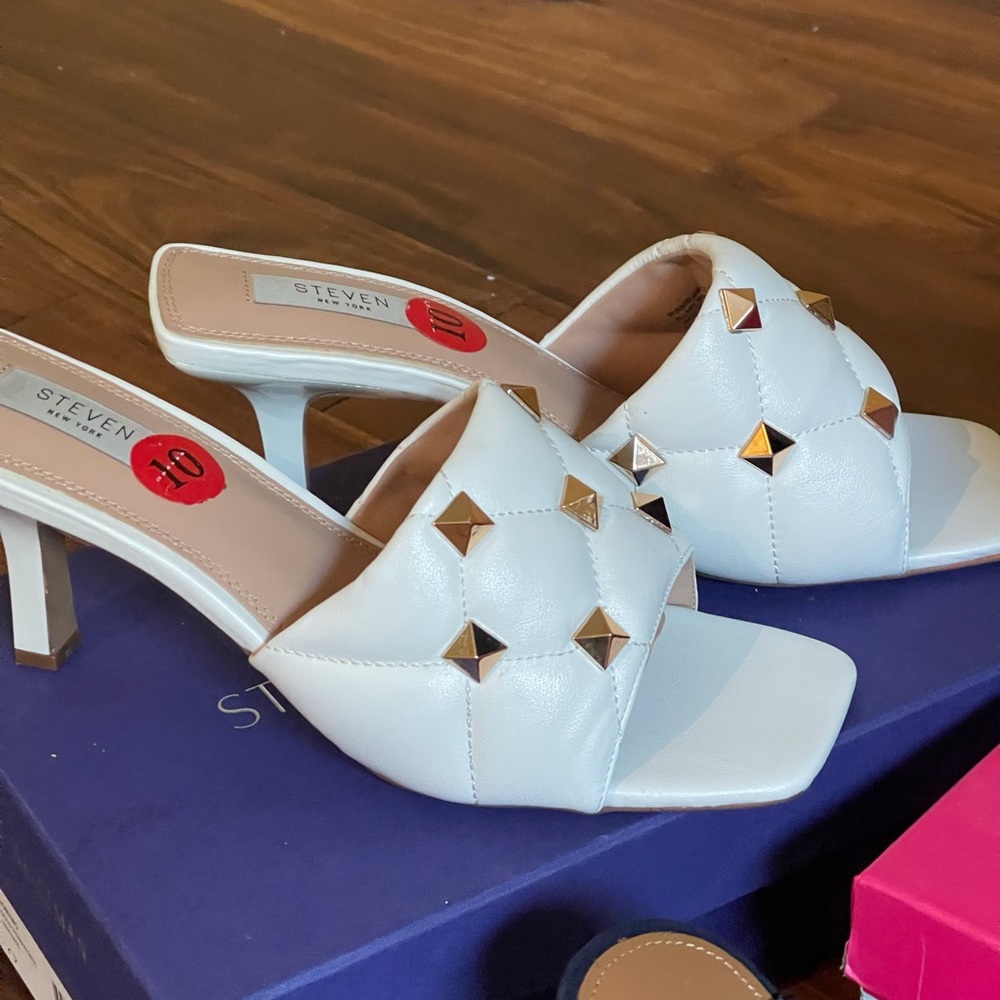 Shoes. Shoes. Shoes. Women View 2